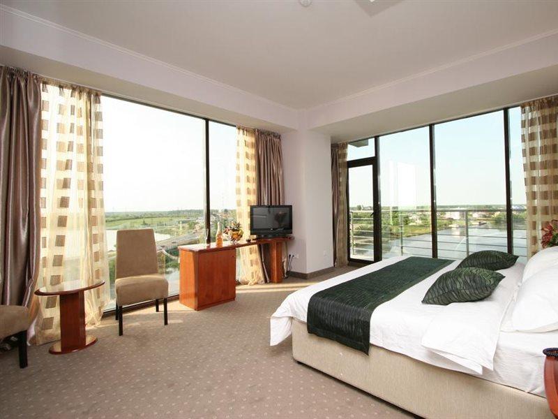 Hotel Zimbru Snagov Tincabesti Ngoại thất bức ảnh
