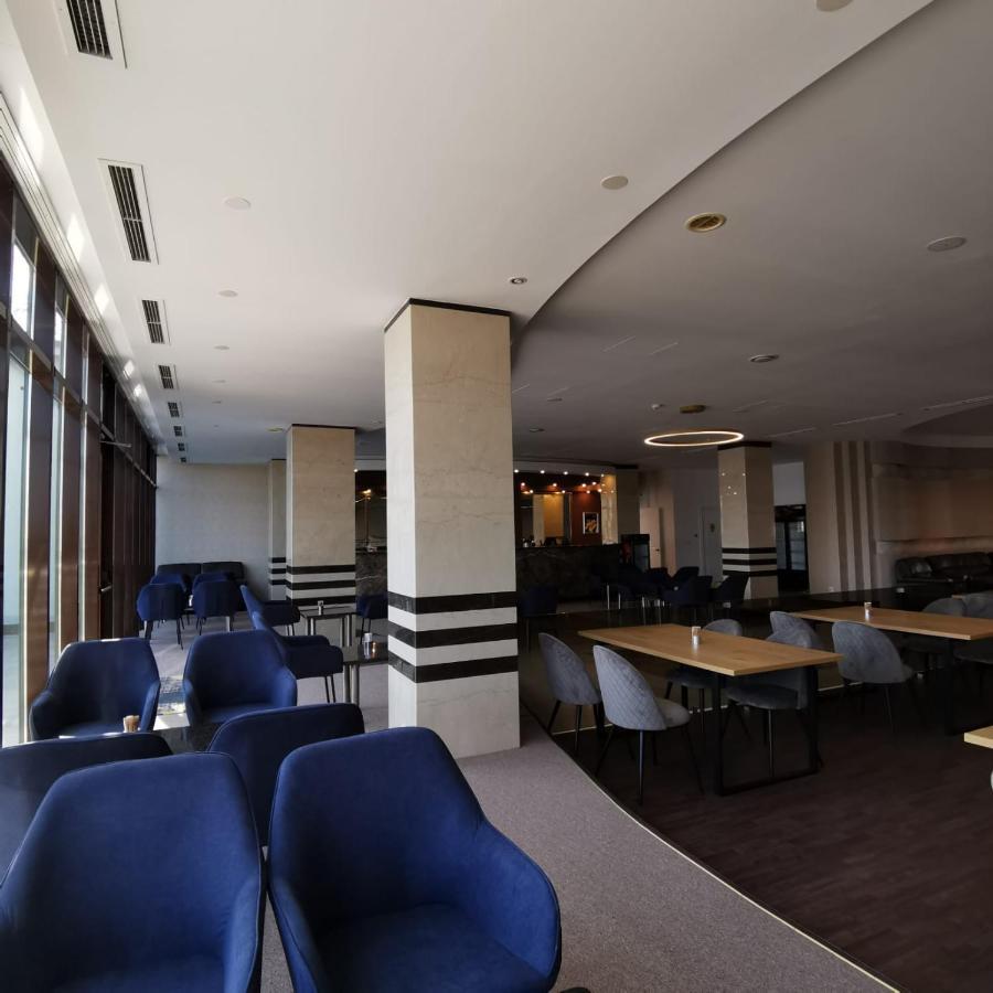 Hotel Zimbru Snagov Tincabesti Ngoại thất bức ảnh