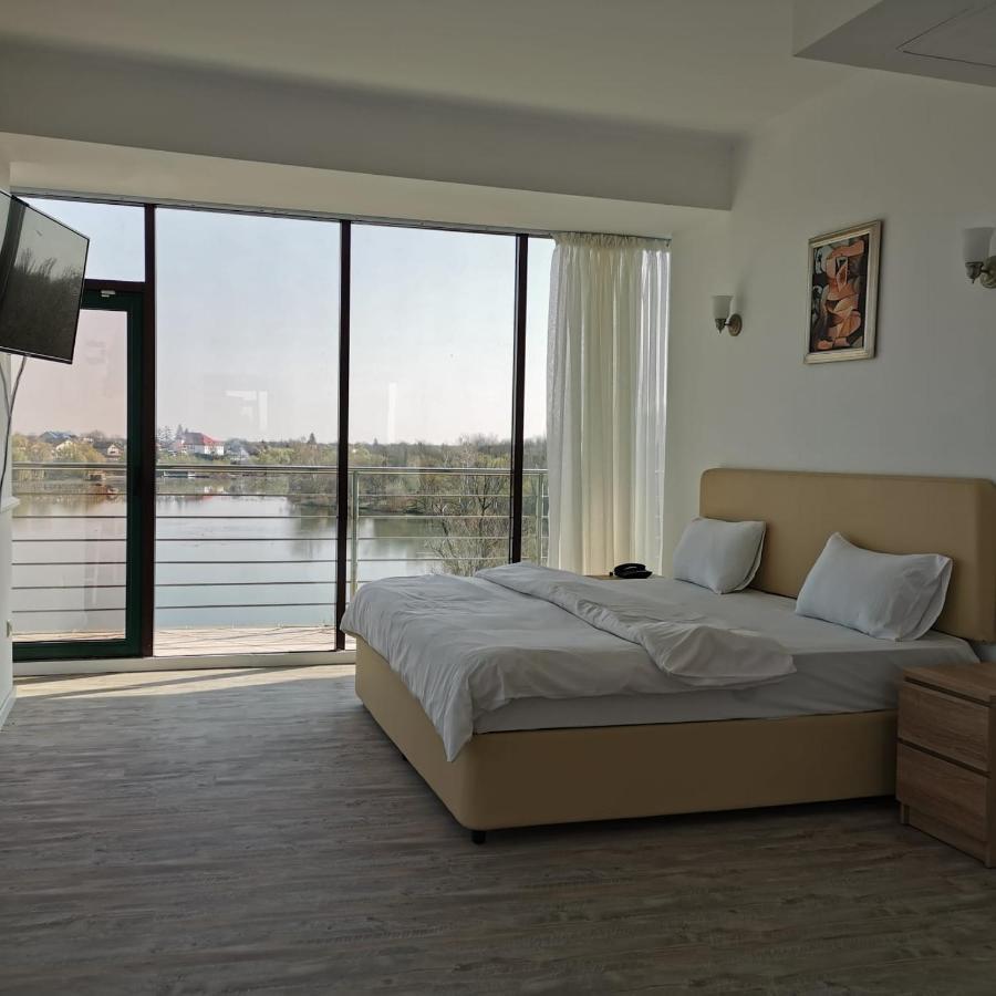 Hotel Zimbru Snagov Tincabesti Ngoại thất bức ảnh