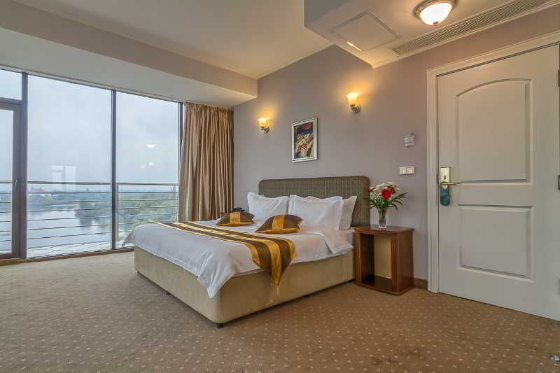 Hotel Zimbru Snagov Tincabesti Ngoại thất bức ảnh